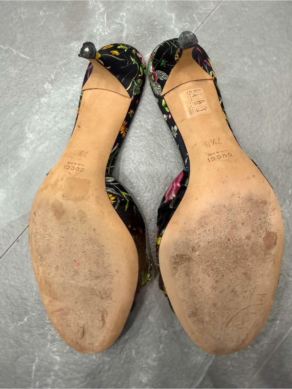 Gucci Black Floral Knot-Front Slide Sandals - Picture 2 of 2